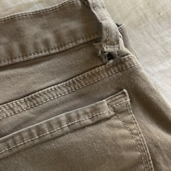 J Brand ankle skinny size 26 khaki, flaw - Picture 3 of 3